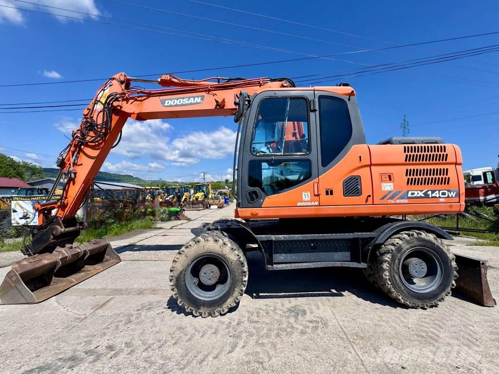 Doosan DX 140 W-3 Bageri točkaši