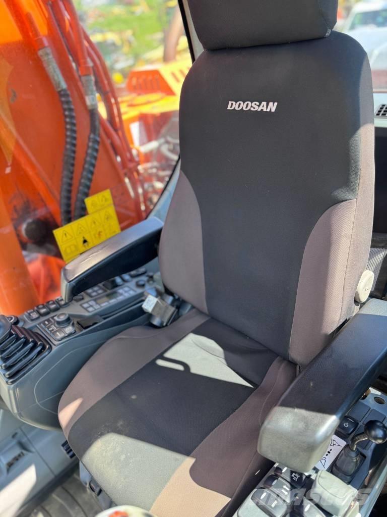 Doosan DX 140 W-3 Bageri točkaši