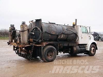International 8100 Asfaltni finišeri