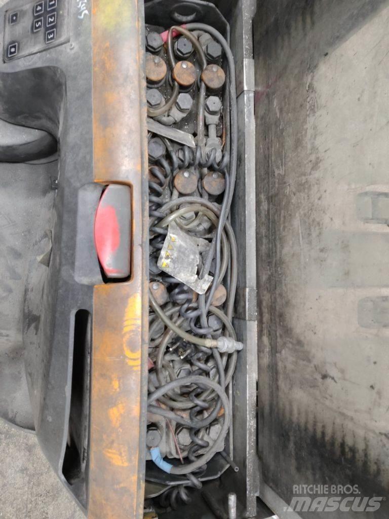 Still EXV12 Ručni električni viljuškar