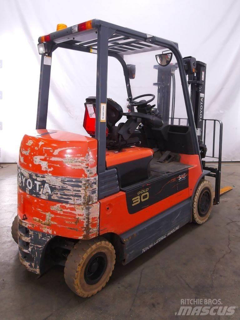 Toyota 7FBMF30 Električni viljuškari