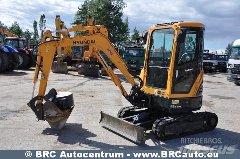 Hyundai R25Z-9AK Mini bageri < 7t