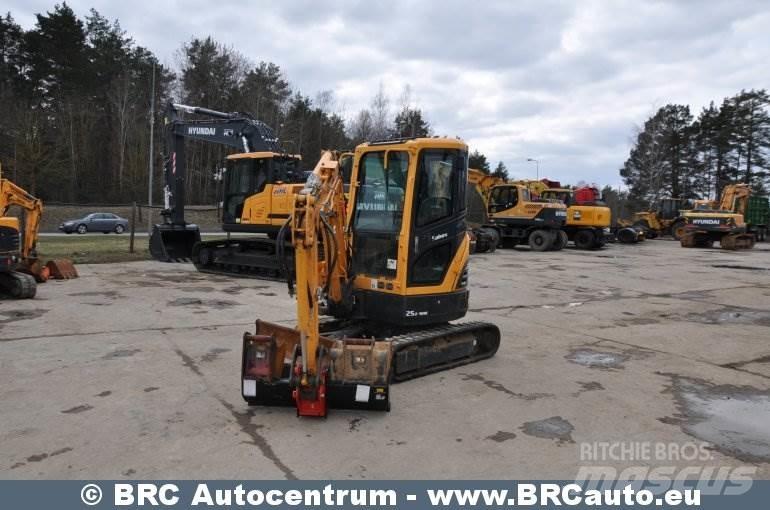 Hyundai R25Z-9AK Mini bageri < 7t