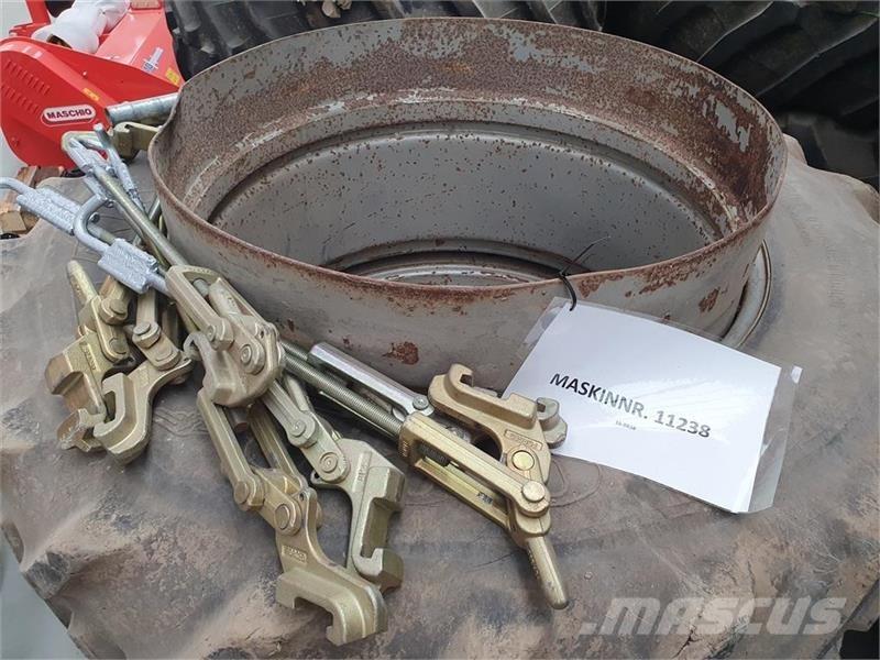  - - -  16.9 R38 Gume, točkovi i felne