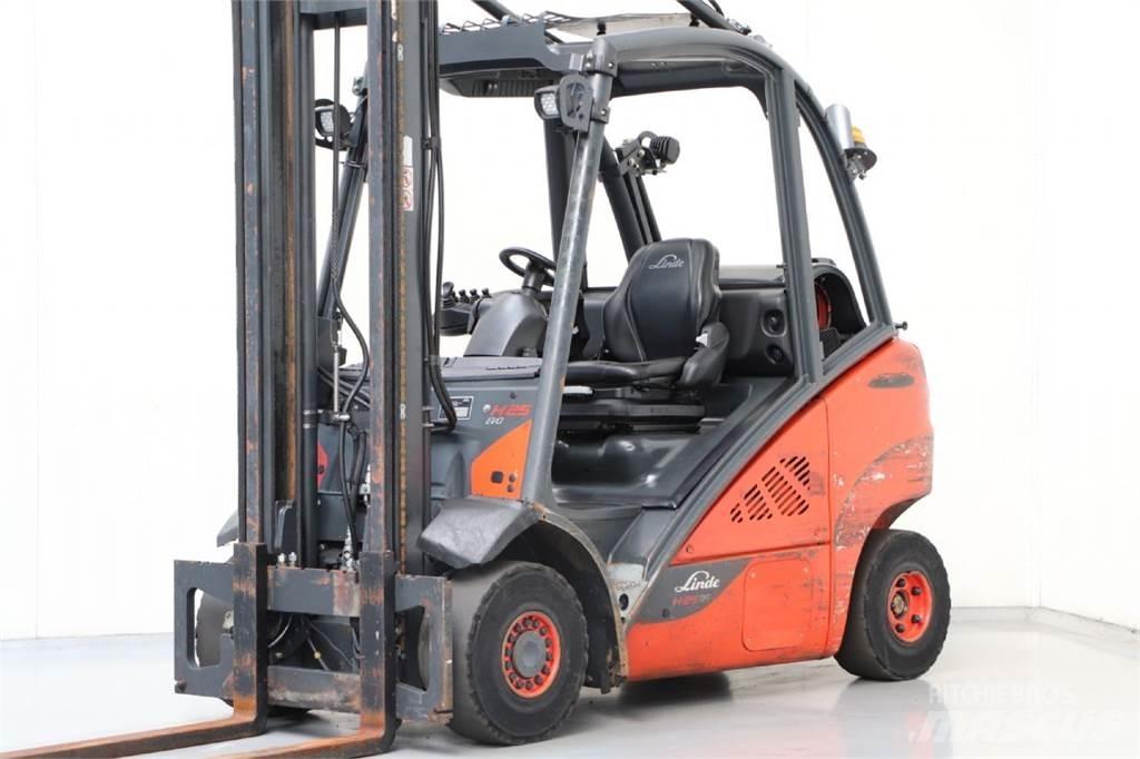 Linde H25T-02 Plinski viljuškari