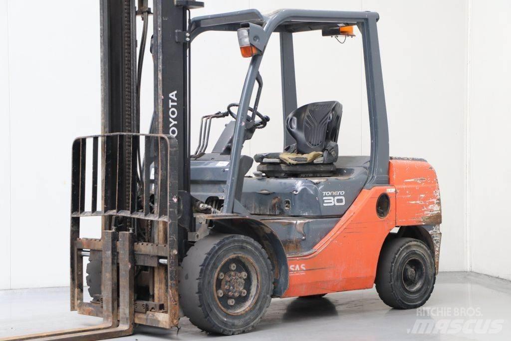 Toyota 02-8FDF30 Dizelski viljuškari