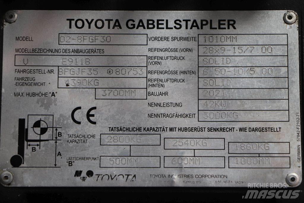Toyota 02-8FGF30 Plinski viljuškari