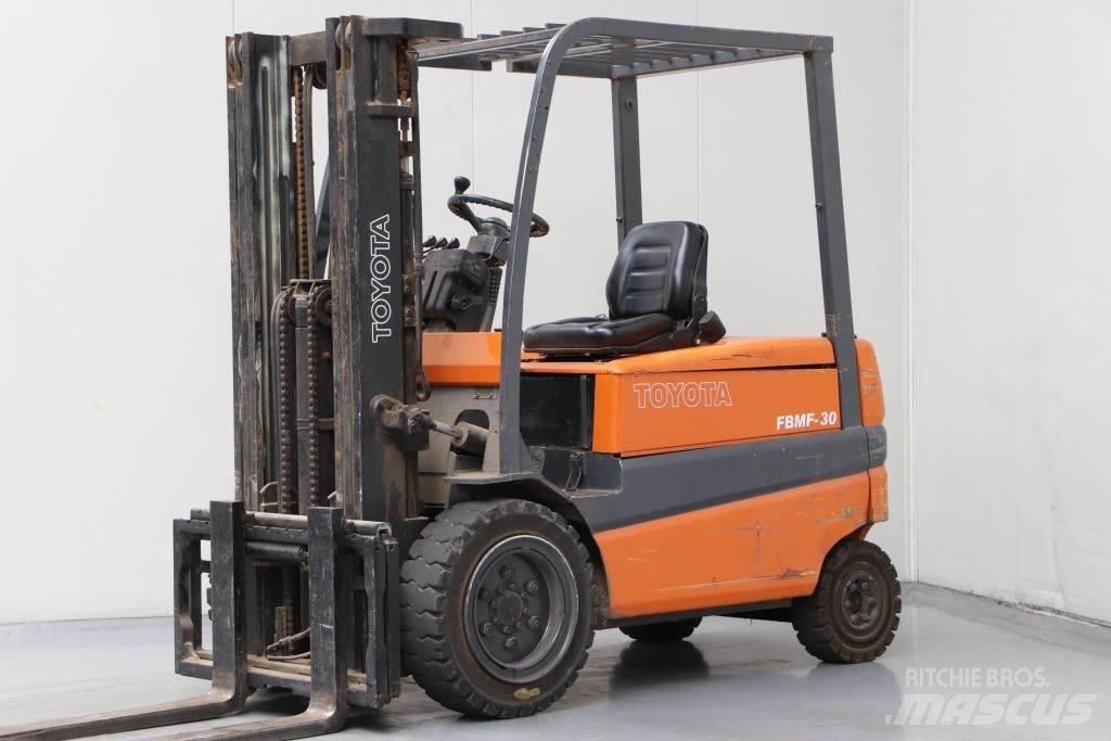 Toyota FBMF30 Električni viljuškari