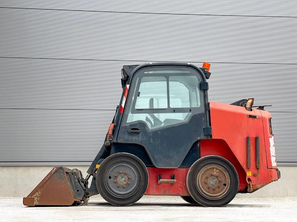 JCB R260 Skid steer mini utovarivači