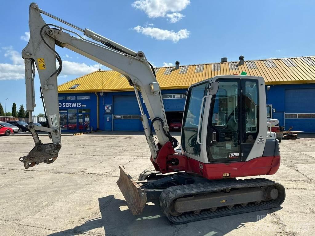 Takeuchi TB250 Mini bageri < 7t