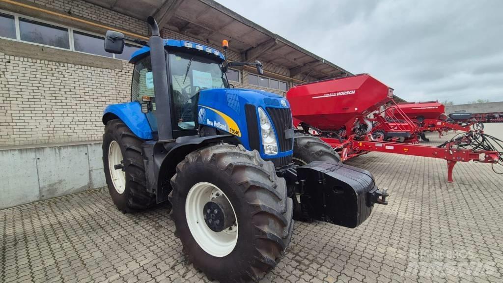 New Holland T 8040 Traktori