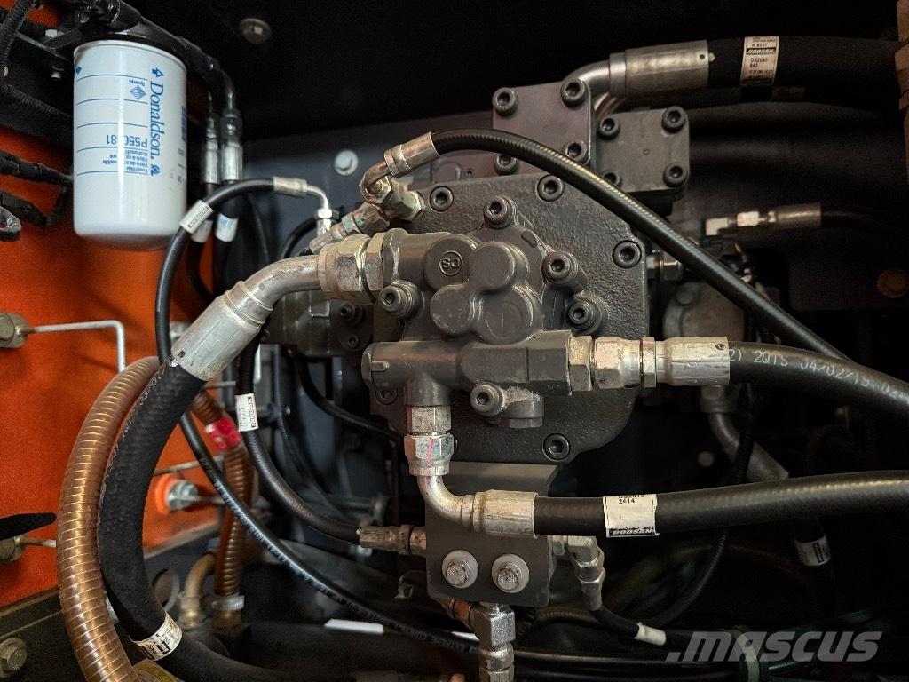  Dossan DX225Lc-5 Bageri guseničari