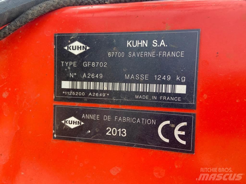 Kuhn GF8702 Okretači i sakupljači sena