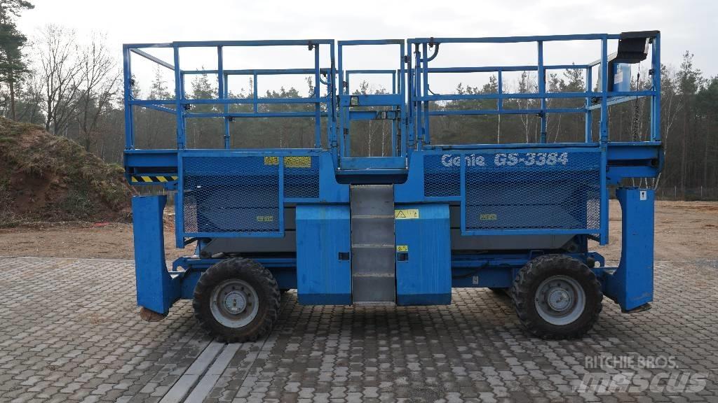 Genie GS3384 RT 4x4 Makazaste platforme