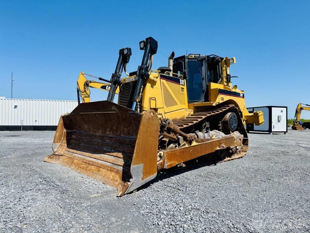 CAT D 8 T Buldožeri guseničari