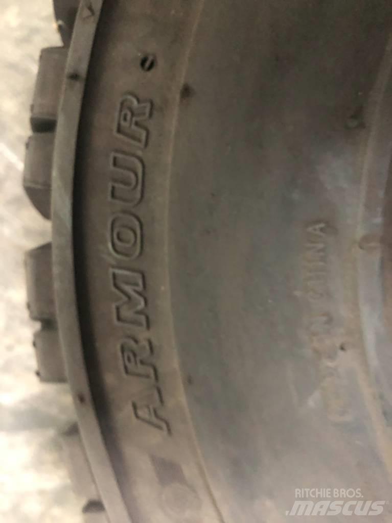 Armour 21x8-9 Gume, točkovi i felne