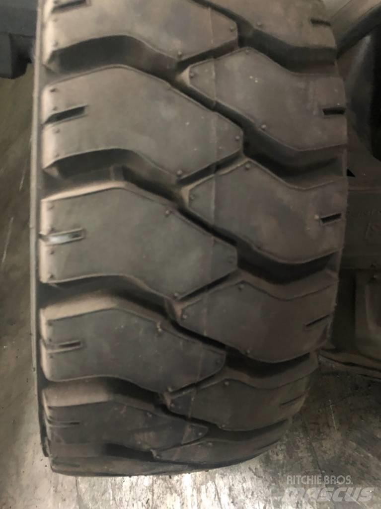 Armour 21x8-9 Gume, točkovi i felne