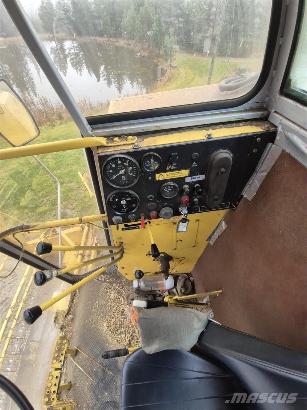 New Holland 8030 Kombajni