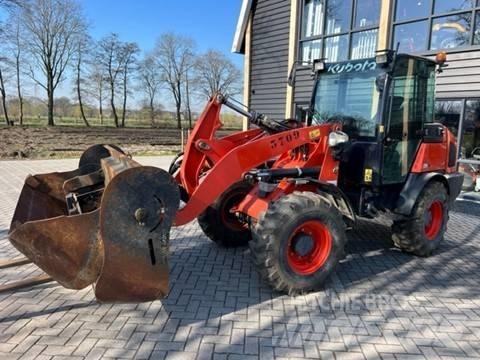 Kubota R 082 Utovarivači na točkove
