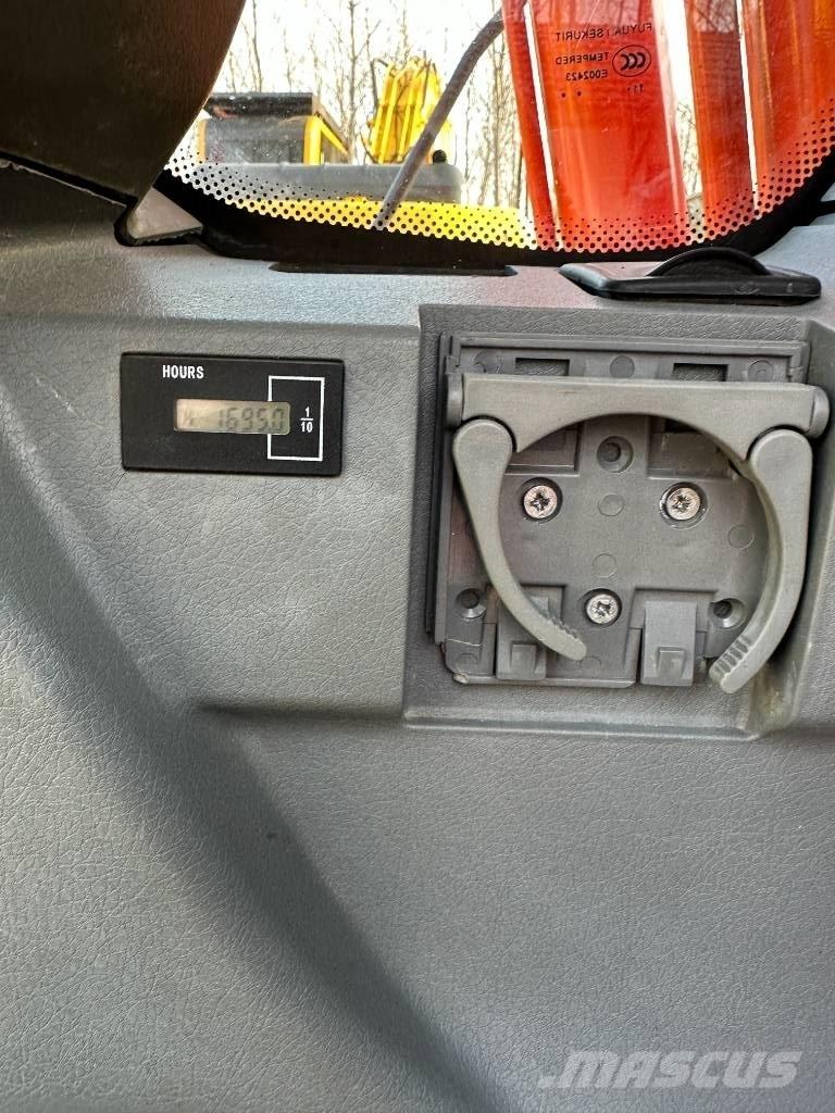 Doosan DX140 Bageri guseničari