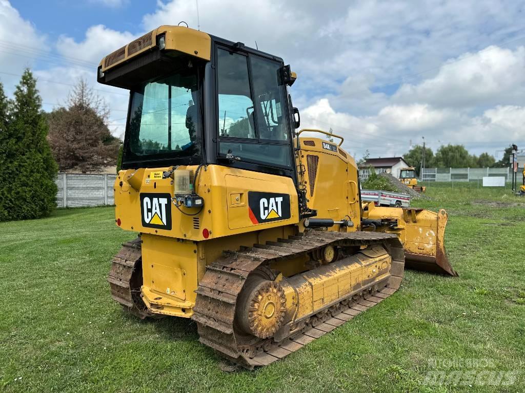 CAT D 4 K 2 XL Buldožeri guseničari