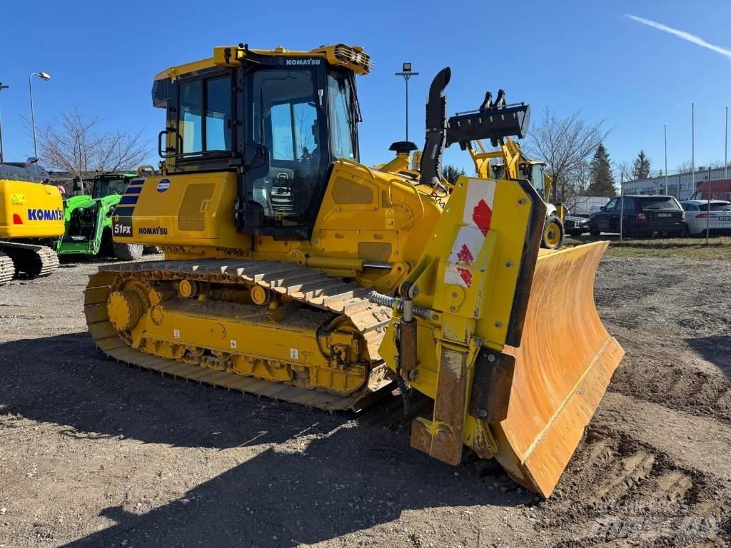 Komatsu D51PX-24E0 Buldožeri guseničari