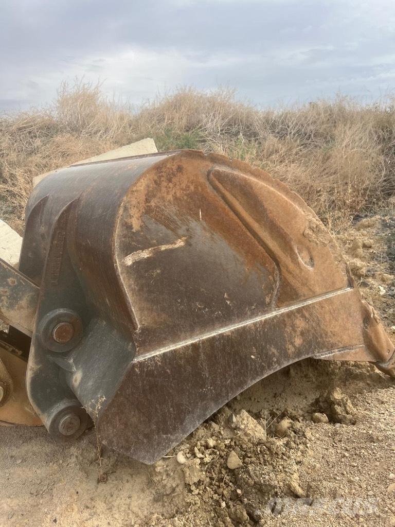 Liebherr R 950 SHD Bageri guseničari