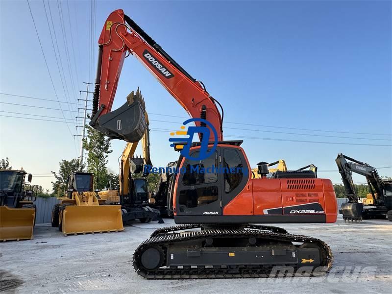 Doosan DX 225 LCA Bageri guseničari