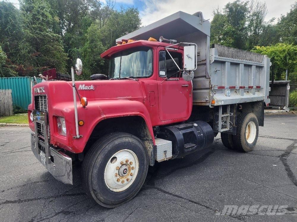 Mack RMODEL Kiperi kamioni