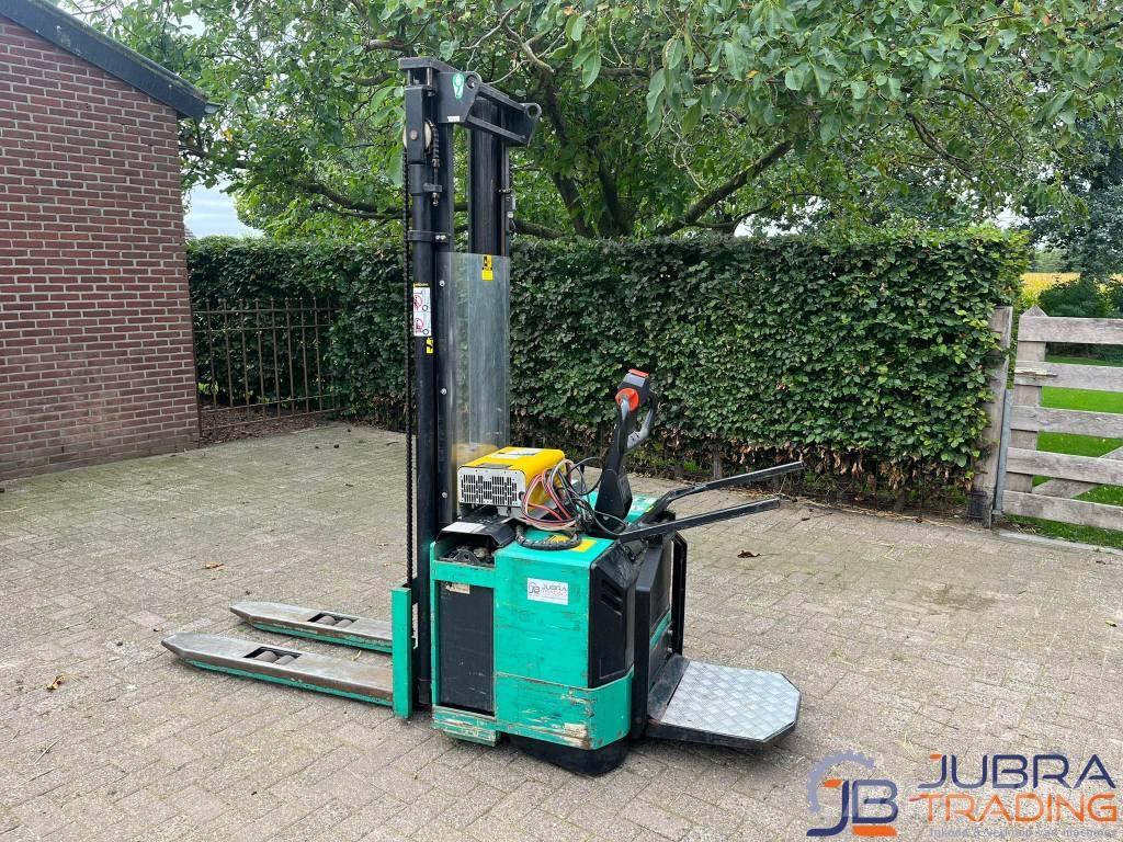 Mitsubishi SB12V Nisko podizni električni viljuškar sa stajalištom