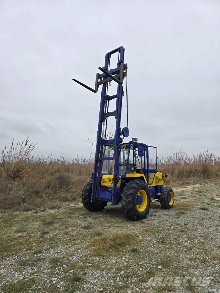 JCB 926 Vanterenski viljuškar