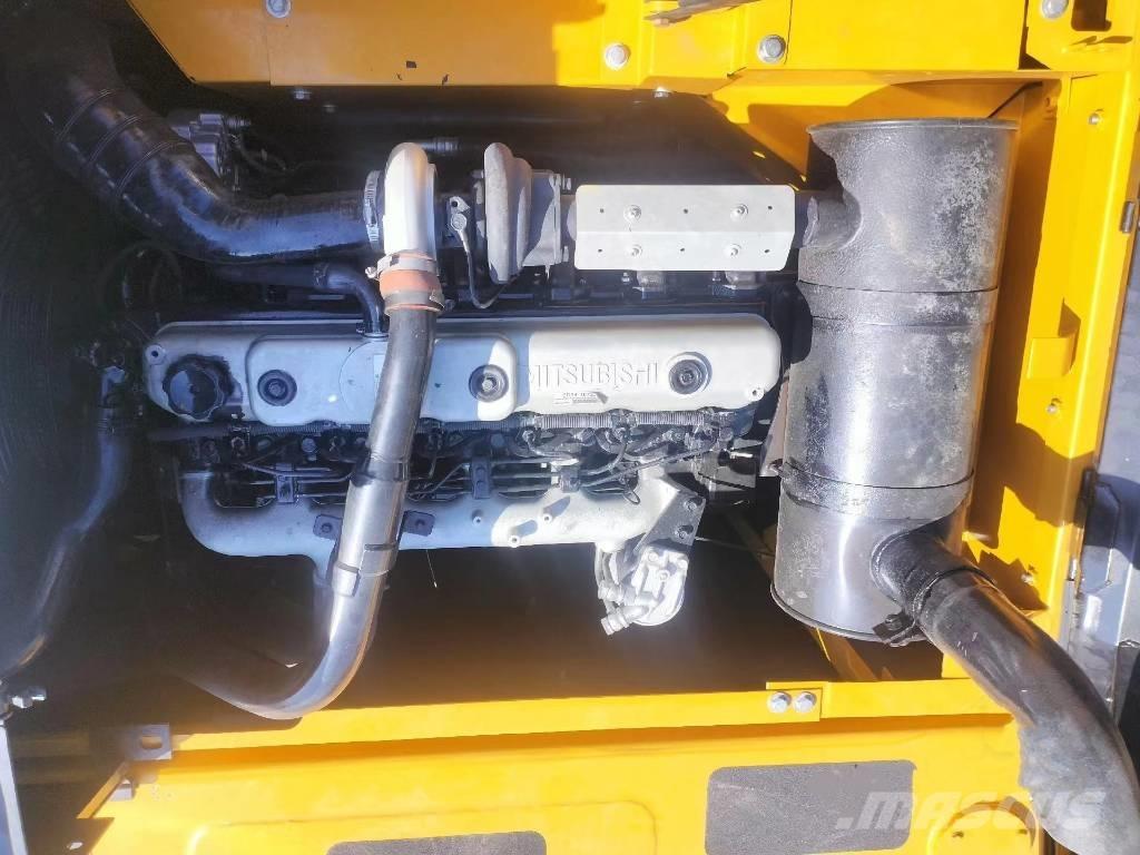 Sany SY215C Bageri guseničari