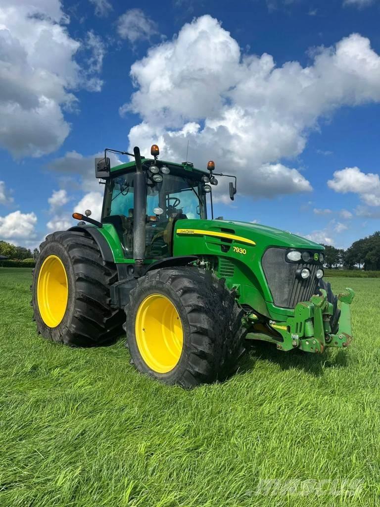 John Deere 7930 Traktori