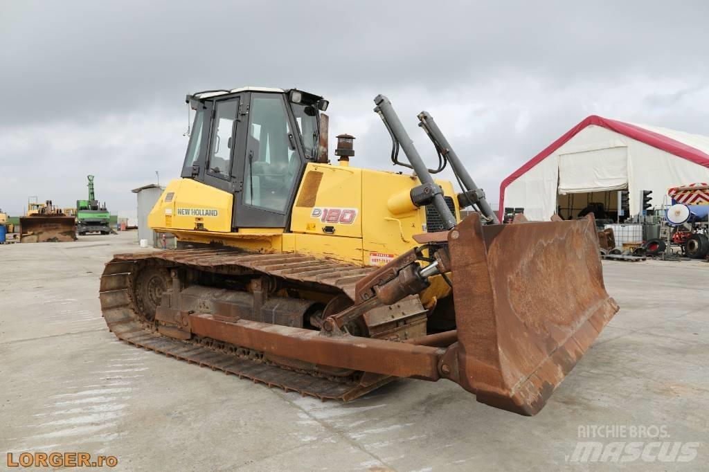 New Holland D 180 Buldožeri guseničari