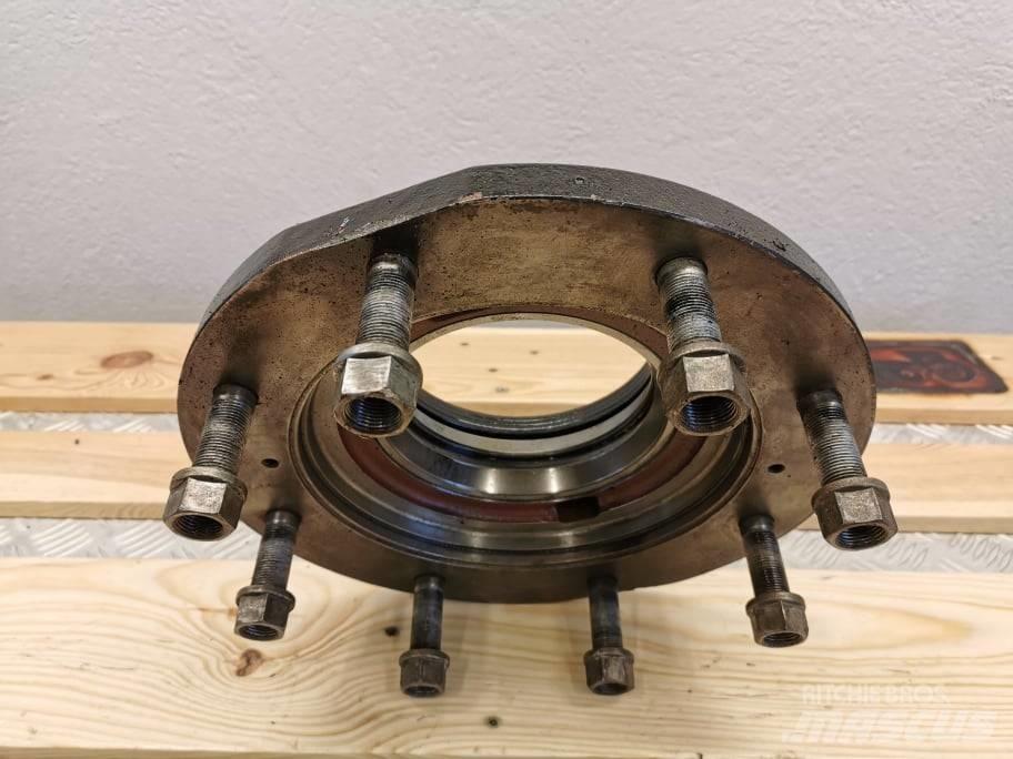 JLG 307 wheel hub Gume, točkovi i felne