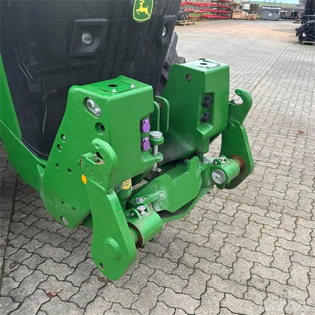 John Deere 8R340 Traktori
