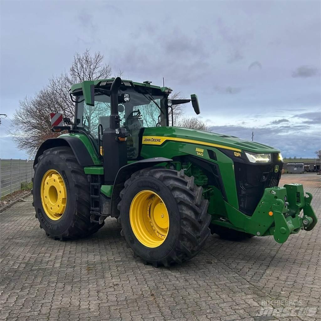 John Deere 8R340 Traktori
