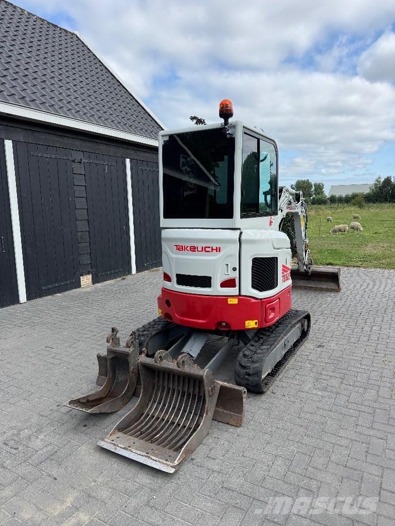 Takeuchi TB 325 R Mini bageri < 7t