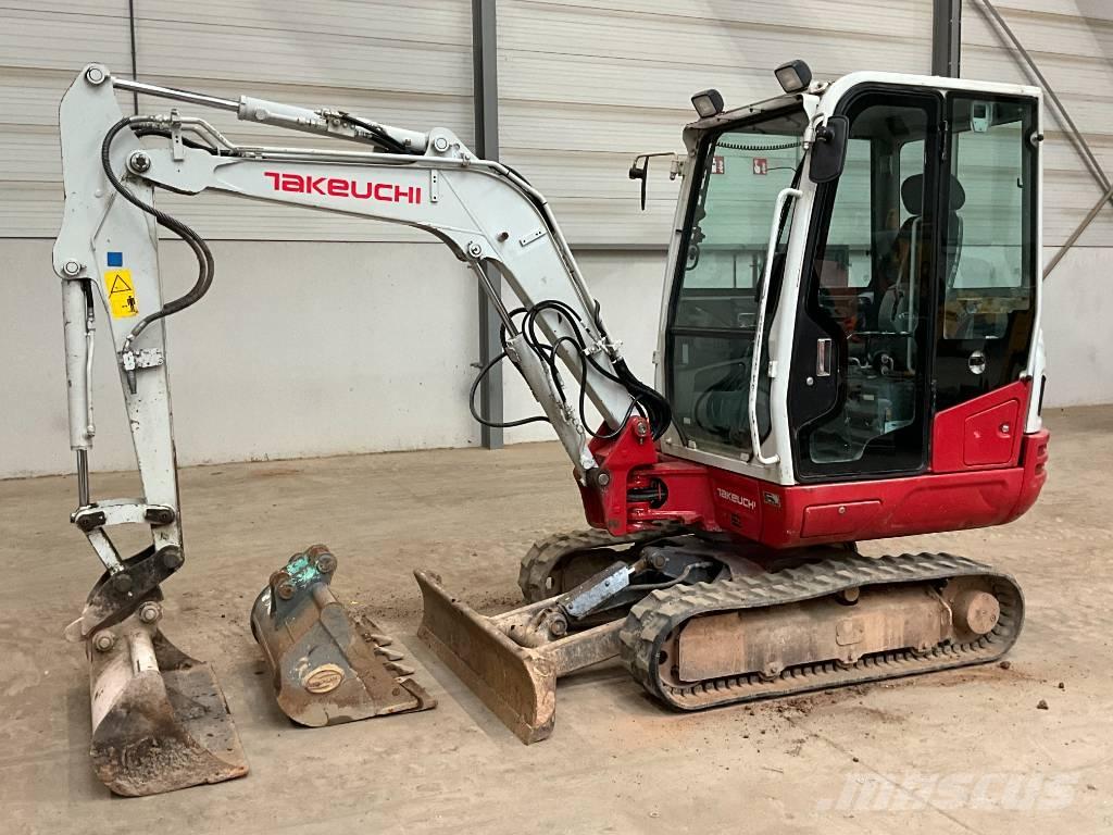 Takeuchi TB 230 Mini bageri < 7t