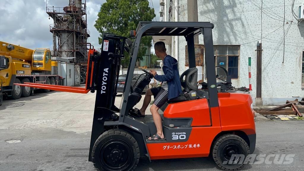 Toyota FD 30 Dizelski viljuškari