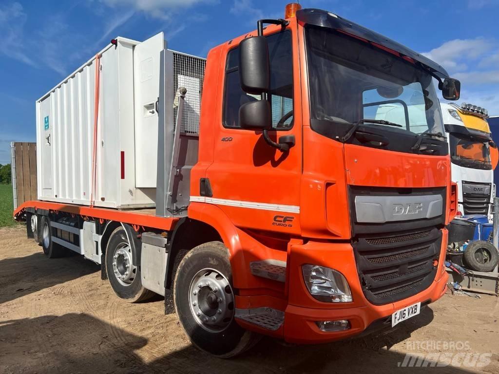 DAF CF 400 Kamioni sa ravan platformom / vitlom