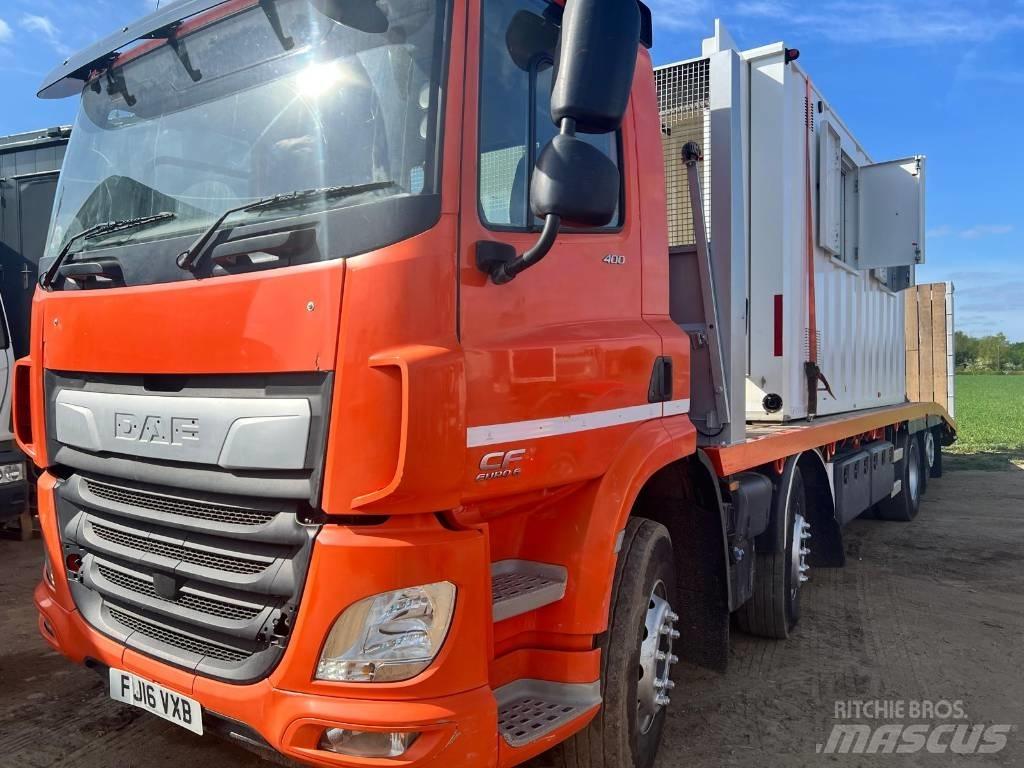 DAF CF 400 Kamioni sa ravan platformom / vitlom