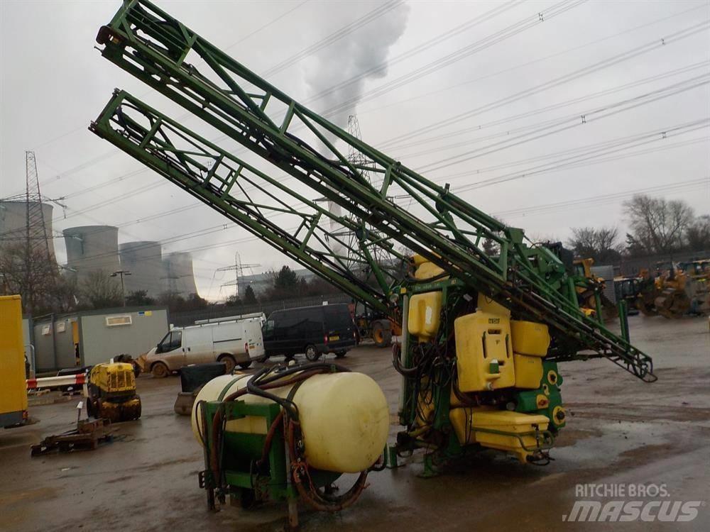 John Deere 510 Vučene prskalice