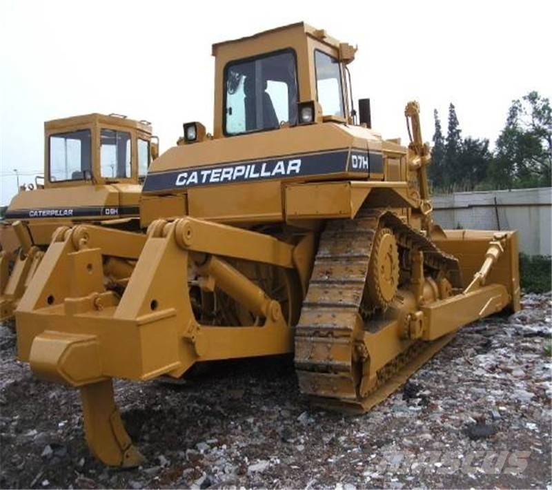 CAT D7H Buldožeri guseničari
