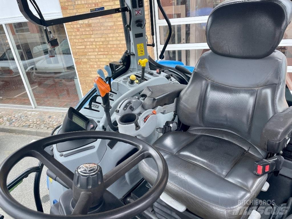 New Holland T 7030 Traktori