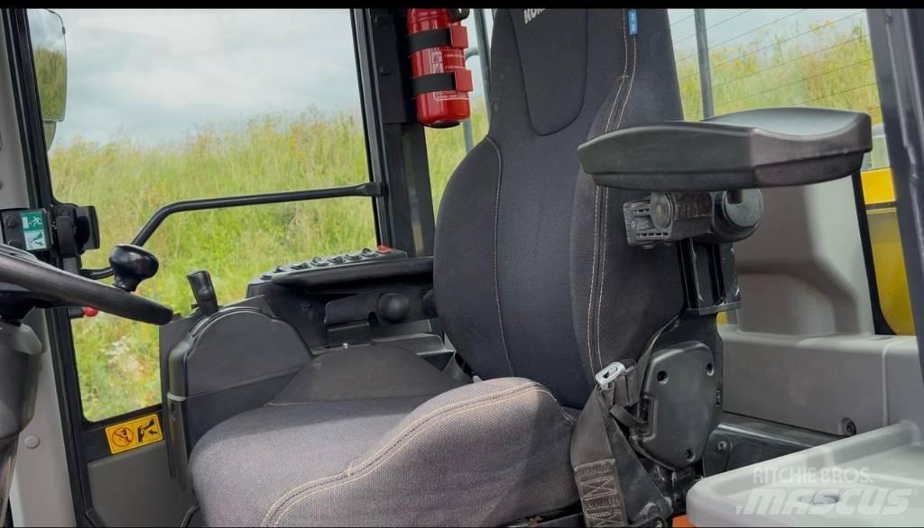 Komatsu WA470-8 Utovarivači na točkove
