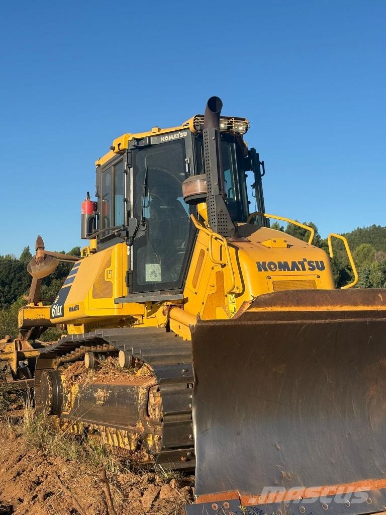 Komatsu D 61 EX-23 Buldožeri guseničari