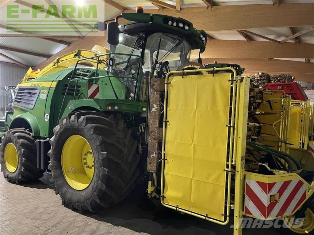 John Deere 9600 Mašine za stočnu hranu sa sopstvenim pogonom