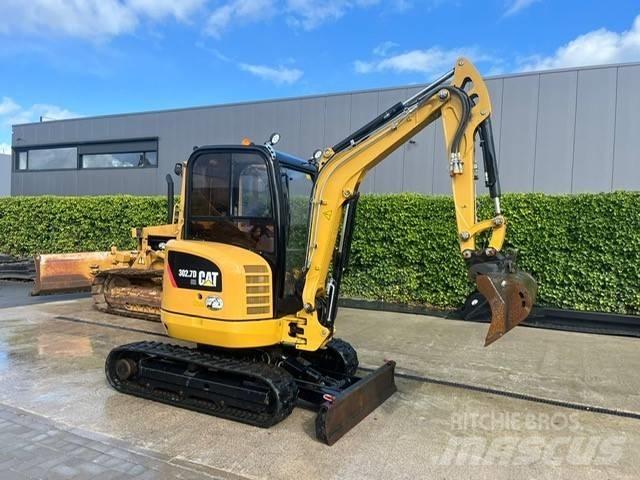CAT 302.7 D CR Mini bageri < 7t