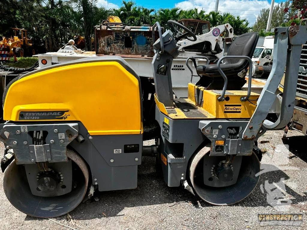 Dynapac CC 1200 Valjci sa duplim bubnjem
